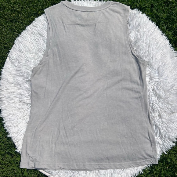 tentree Gray Tank Top with Mountain and Tree Graphic Design Women’s Size Medium - Picture 12 of 13